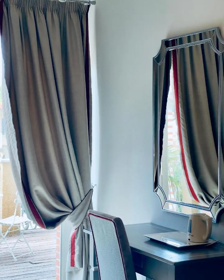 Hotel La Pigna مارينا دي بييتراسانْت