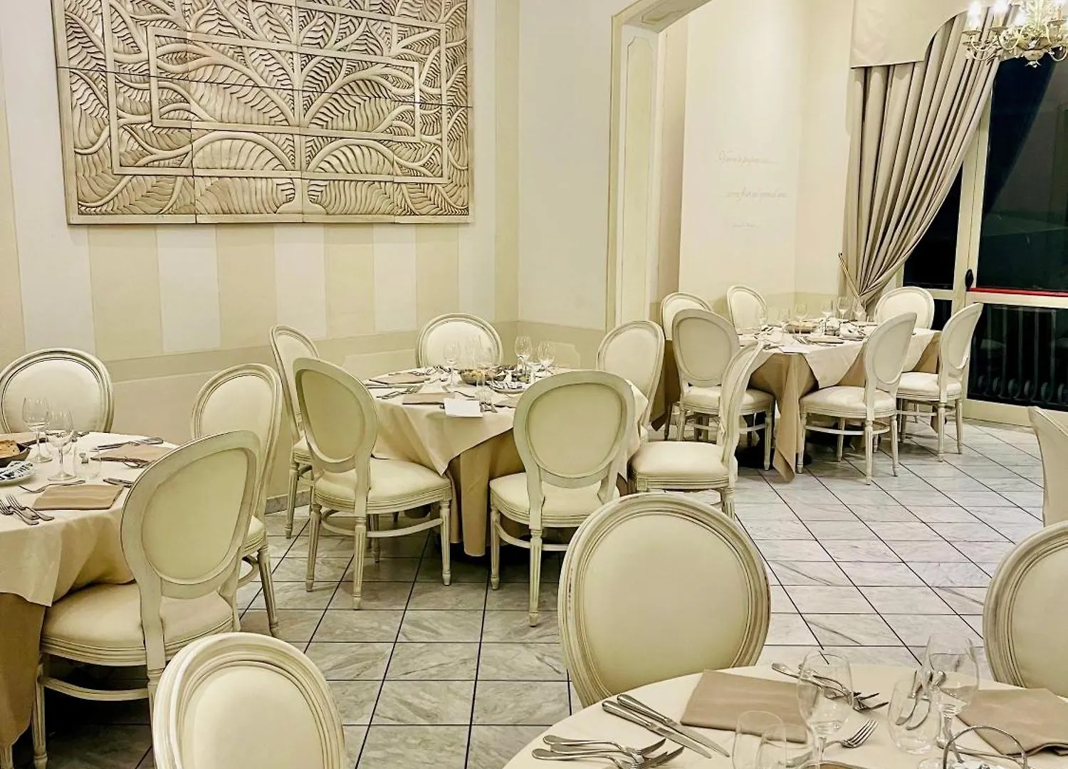 Hotel La Pigna مارينا دي بييتراسانْت إيطاليا