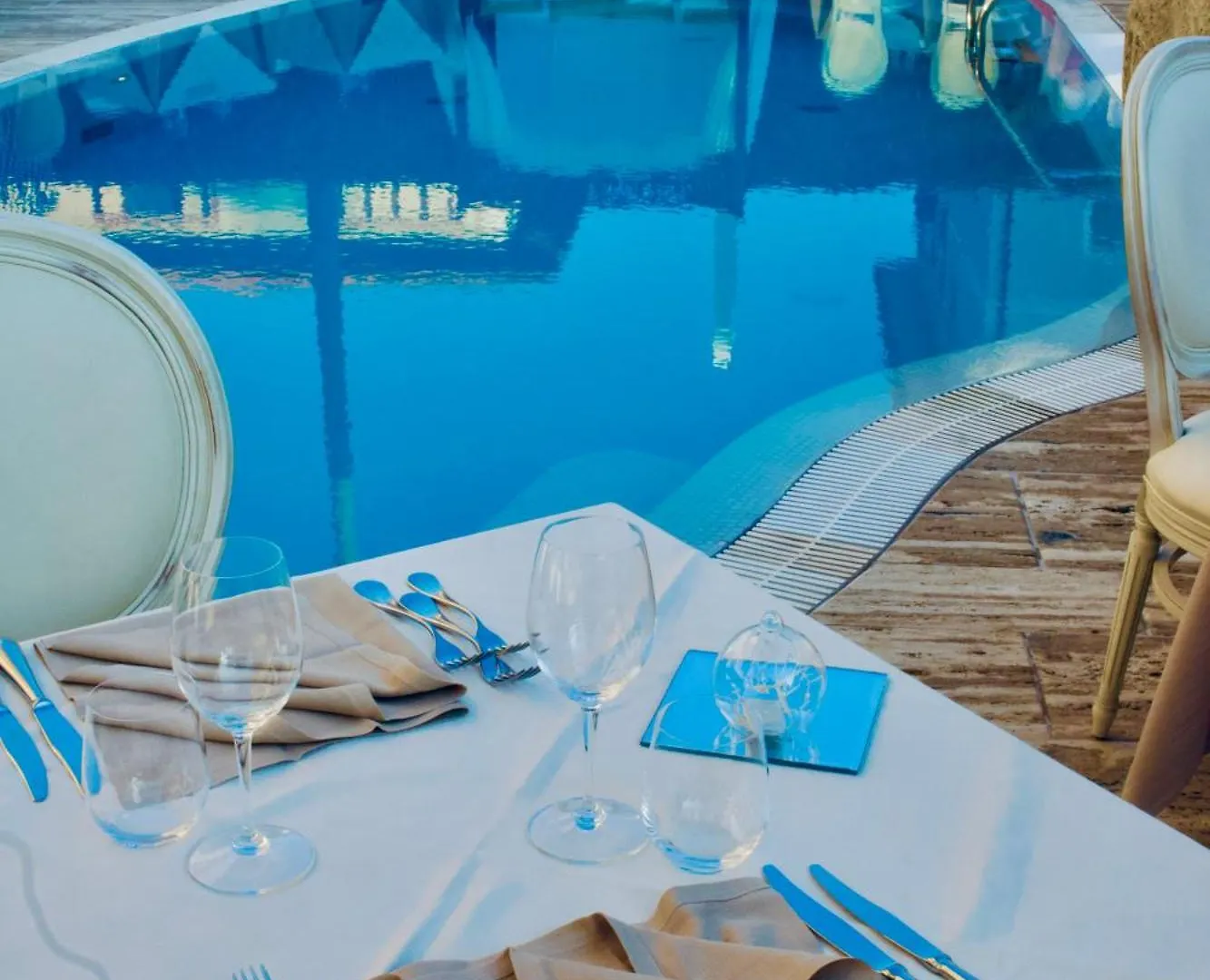Hotel La Pigna مارينا دي بييتراسانْت 3*,  إيطاليا
