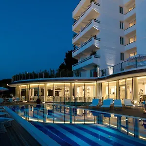 4* Hotel Mondial Resort&spa