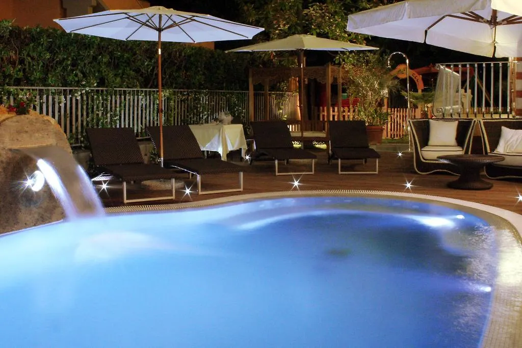 Hotel La Pigna Marina di Pietrasanta 3*,  Italy
