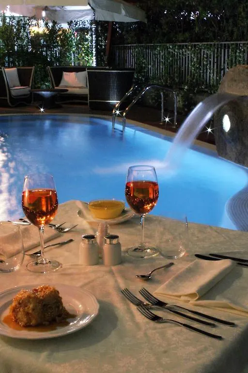 Hotel La Pigna Marina di Pietrasanta 3*,  Italy